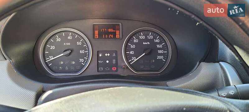 Седан Renault Logan 2011 в Хмельницком