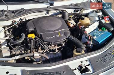 Седан Renault Logan 2011 в 