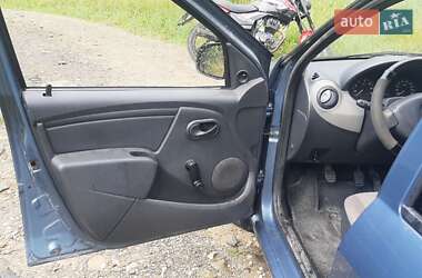 Седан Renault Logan 2011 в Яремче