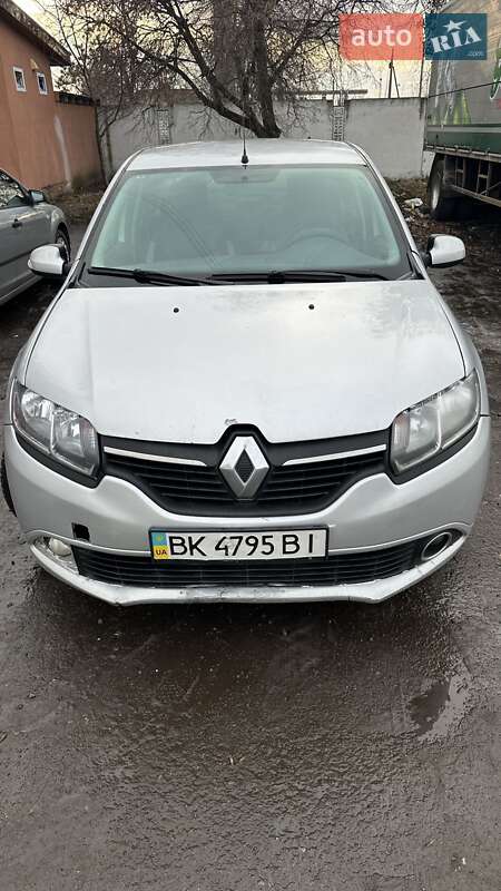 Седан Renault Logan 2013 в Рівному