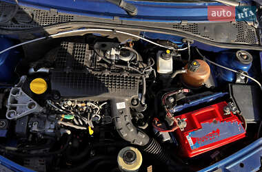 Седан Renault Logan 2009 в 