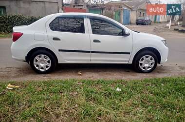 Седан Renault Logan 2013 в 
