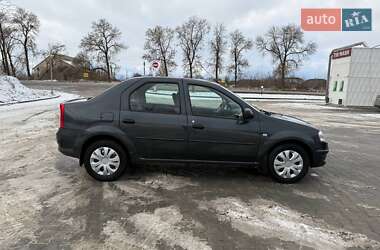 Седан Renault Logan 2010 в 