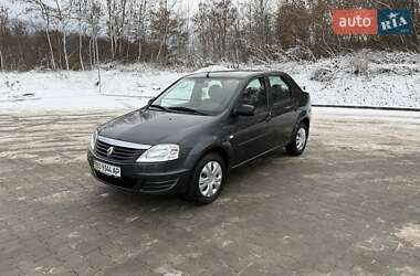 Седан Renault Logan 2010 в 
