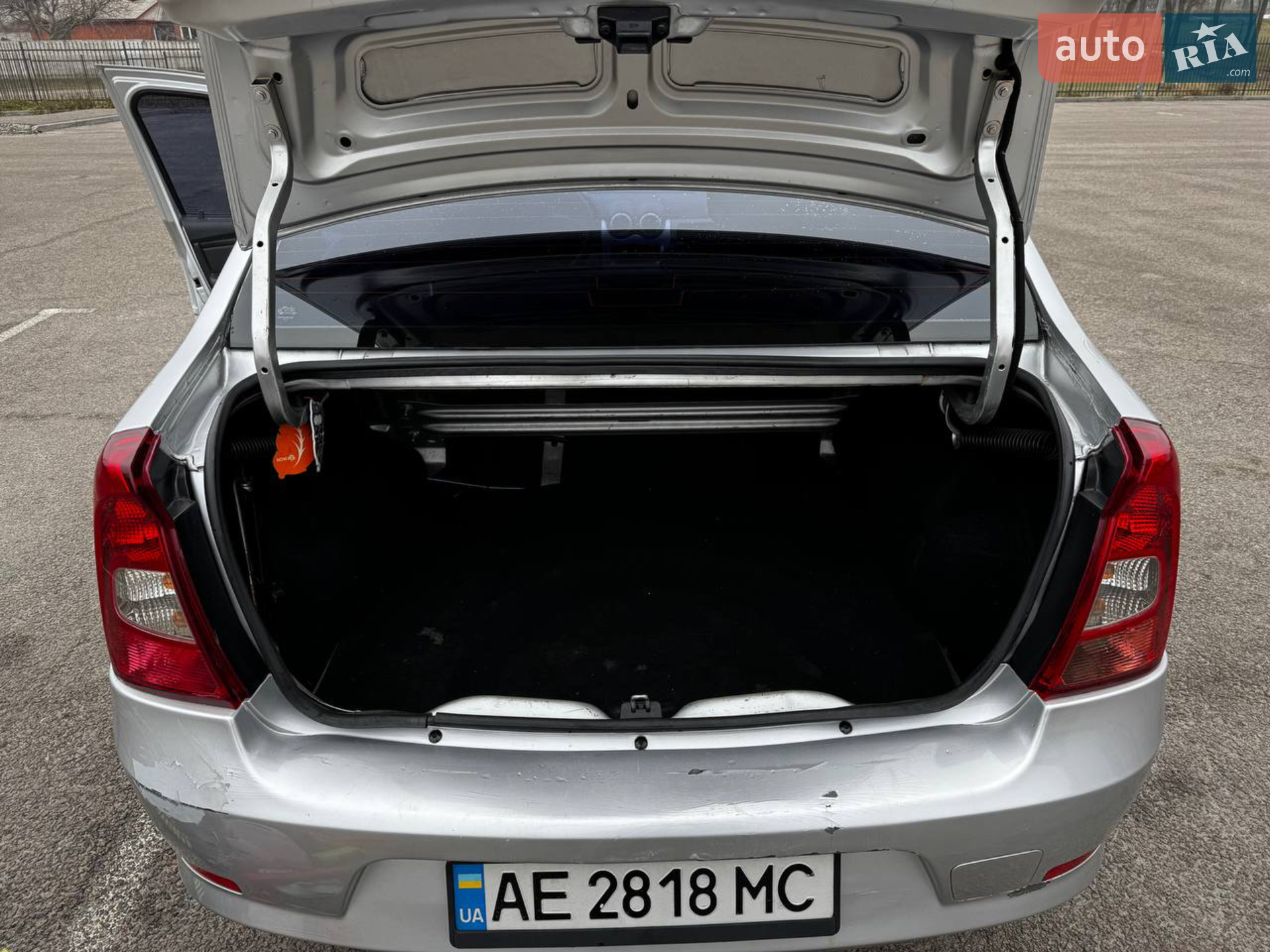 2012 Renault Logan - мініатюра 10