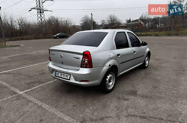 Седан Renault Logan 2012 в Днепре