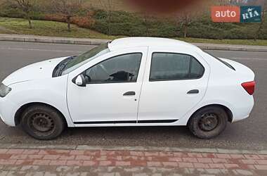 Седан Renault Logan 2015 в 