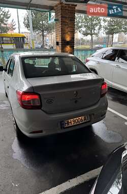 Седан Renault Logan 2013 в Одессе