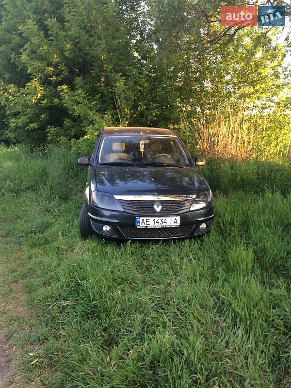 Седан Renault Logan 2012 в Дніпрі