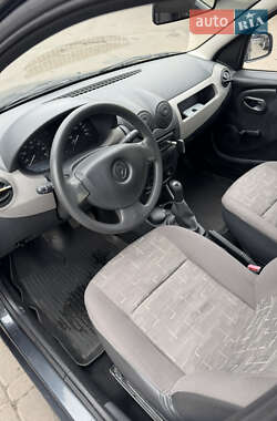 Седан Renault Logan 2010 в Киеве