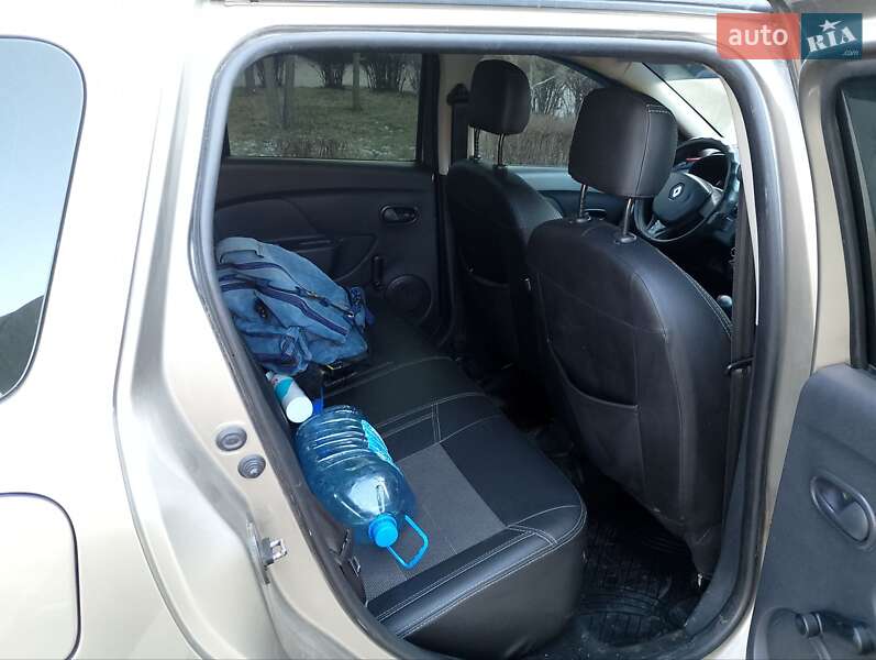 Универсал Renault Logan 2016 в Умани фото 6 Универсал Renault Logan 2016 в Умани