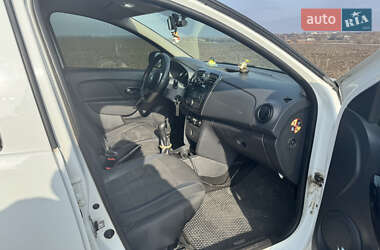 Седан Renault Logan 2017 в 