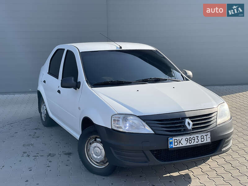Renault Logan 2011