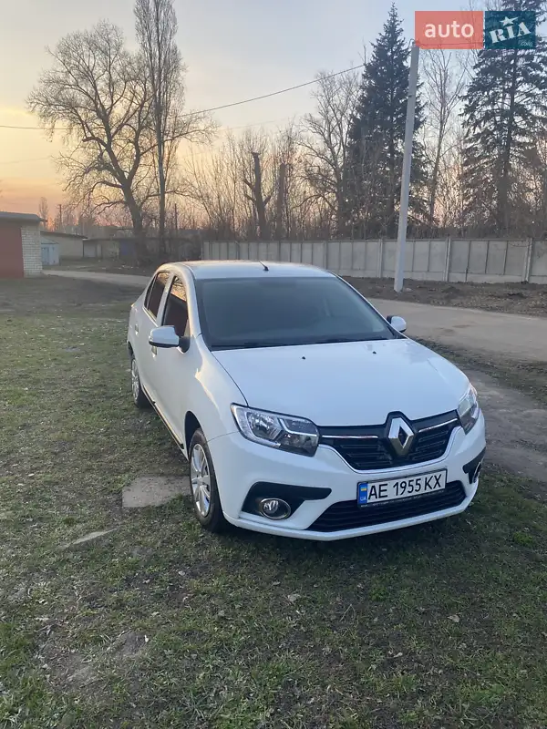 Седан Renault Logan 2019 в 