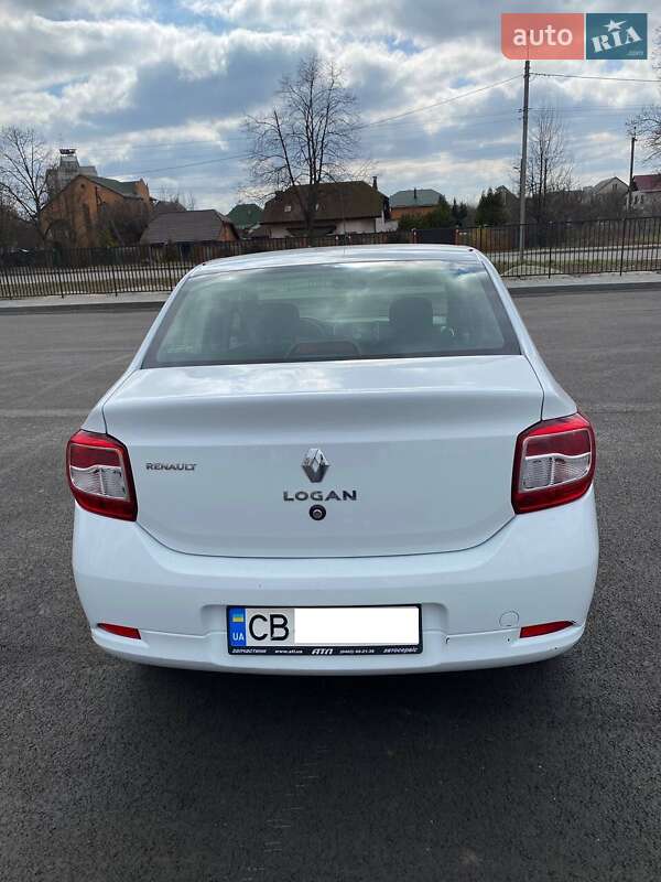Седан Renault Logan 2013 в Чернігові