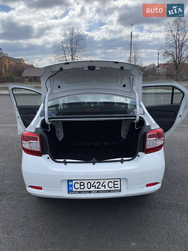 Седан Renault Logan 2013 в Чернігові