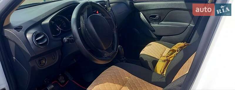 Седан Renault Logan 2013 в Кривом Роге