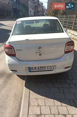 Седан Renault Logan 2015 в 