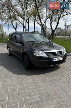 Седан Renault Logan 2010 в Киеве