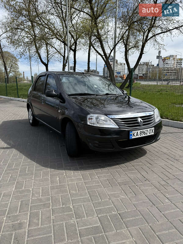 Renault Logan 2010