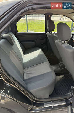 Седан Renault Logan 2010 в 