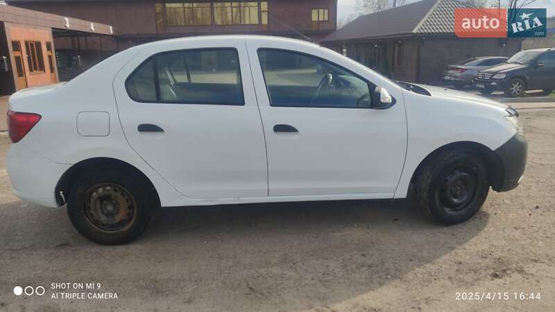 Седан Renault Logan 2014 в Козелеці