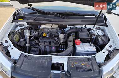 Седан Renault Logan 2019 в 