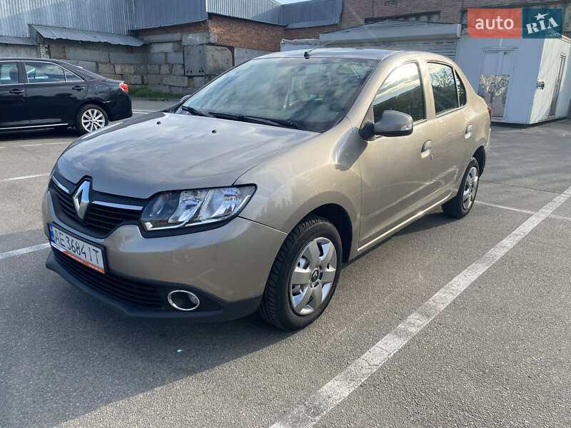 Renault Logan 2015