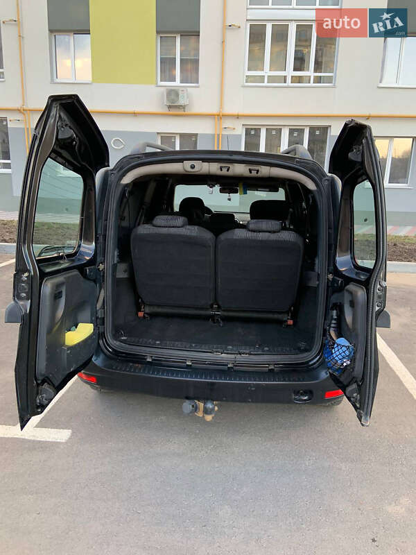 Универсал Renault Logan 2011 в Сарнах