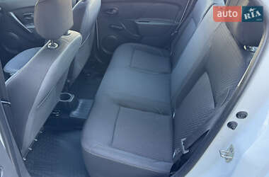 Седан Renault Logan 2019 в 