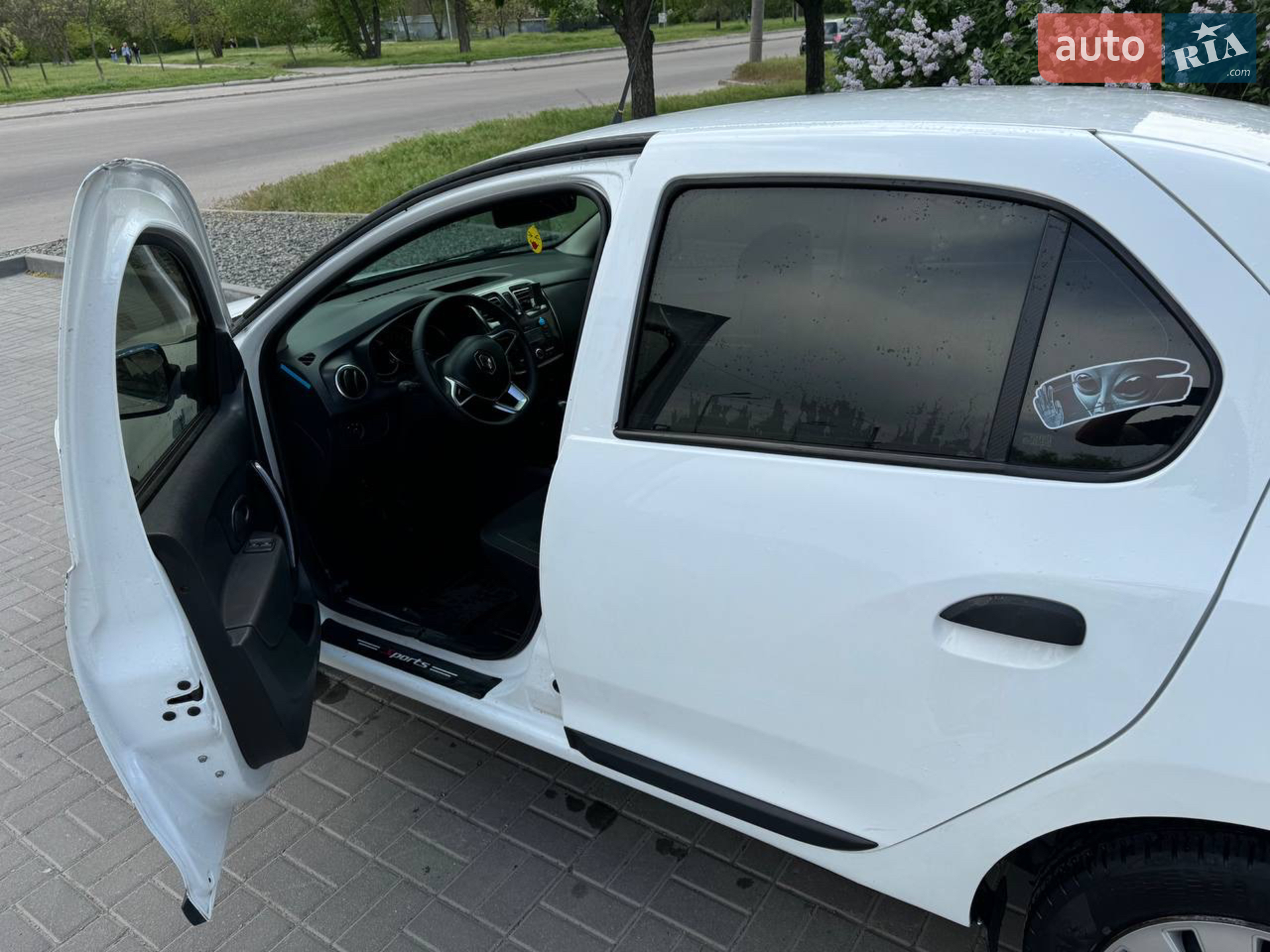 2019 Renault Logan - мініатюра 2