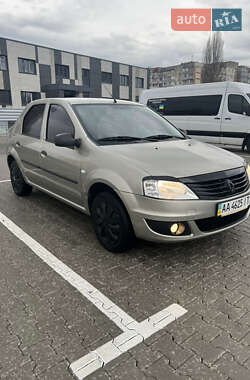 Седан Renault Logan 2009 в 