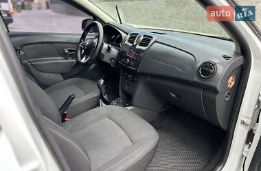 Седан Renault Logan 2019 в 