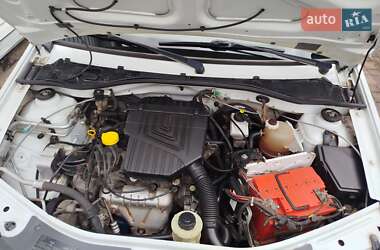 Универсал Renault Logan 2012 в 