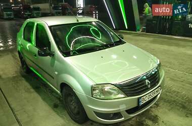 Седан Renault Logan 2010 в 