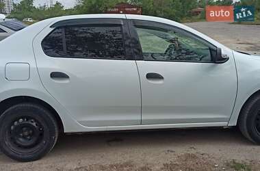 Седан Renault Logan 2013 в Запоріжжі