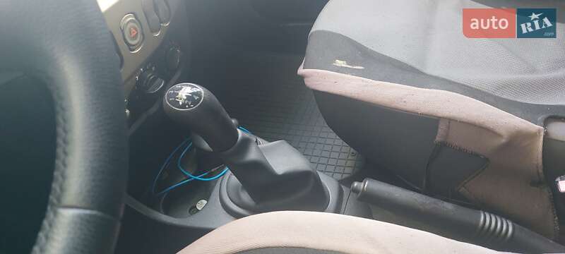 Седан Renault Logan 2009 в Чернигове