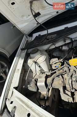 Седан Renault Logan 2012 в 
