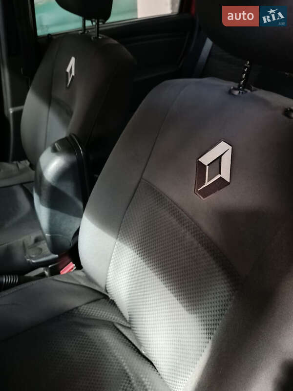 Седан Renault Logan 2012 в Луцьку