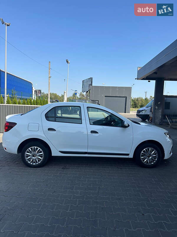 Седан Renault Logan 2017 в Одесі
