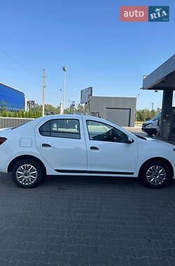 Седан Renault Logan 2017 в 