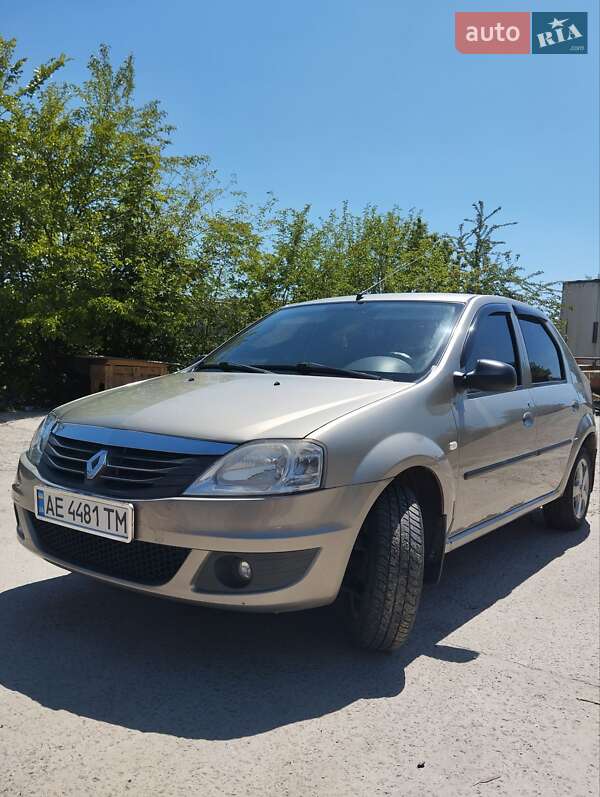 Седан Renault Logan 2009 в Днепре