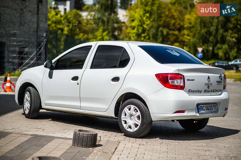Седан Renault Logan 2015 в Львове