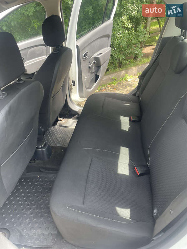 Седан Renault Logan 2019 в Києві