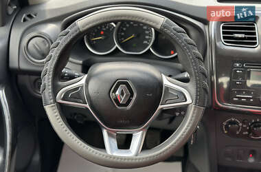 Седан Renault Logan 2017 в 