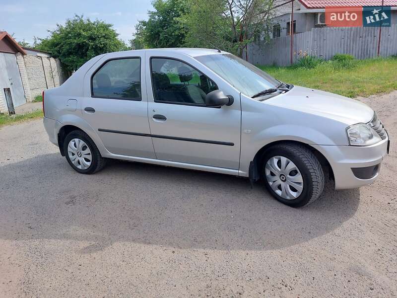 Седан Renault Logan 2012 в Дніпрі