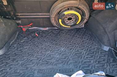 Седан Renault Logan 2010 в 