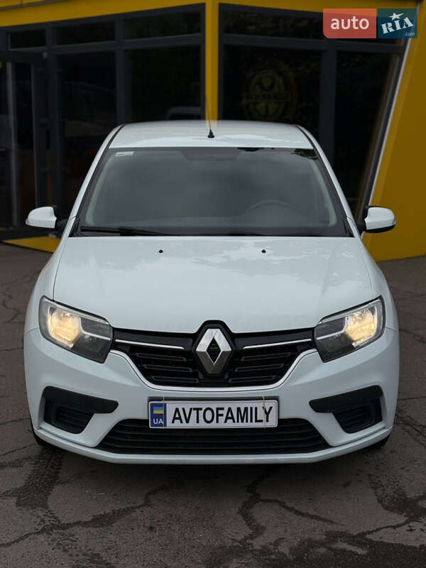 Седан Renault Logan 2018 в Киеве