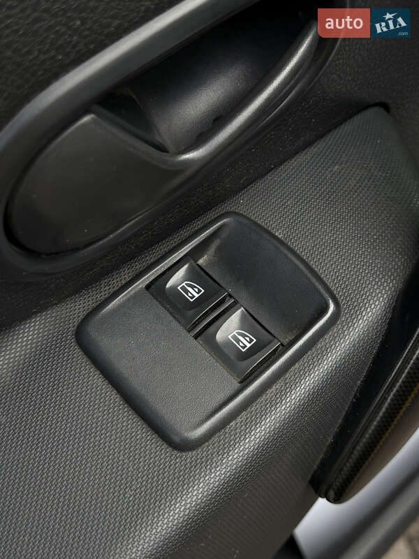 Седан Renault Logan 2018 в Киеве