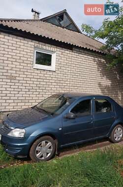 Седан Renault Logan 2010 в 